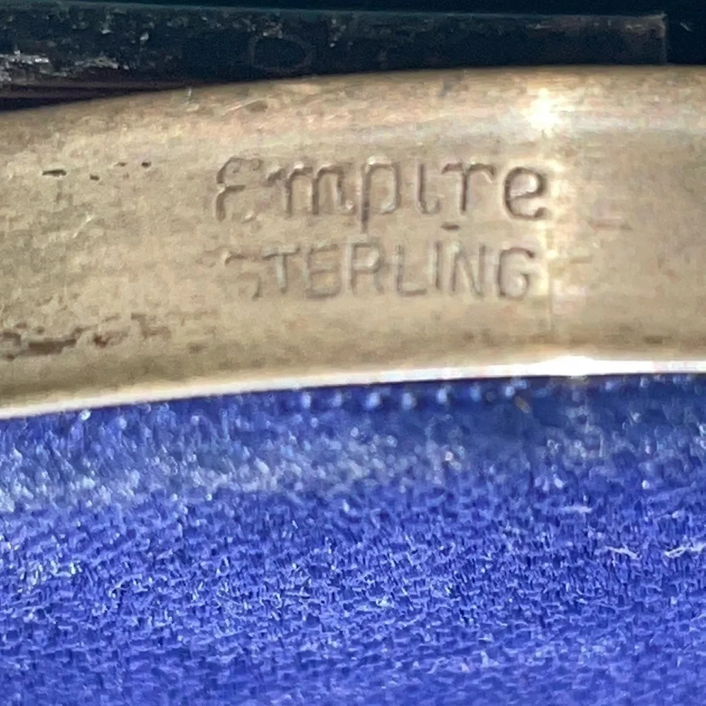 EMPIRE STERLING SILVER SMALL OVAL PICTURE FRAME 4